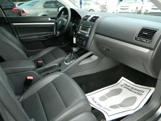 2009 Volkswagen Jetta Wolfsburg Edition 4dr Sedan 6A